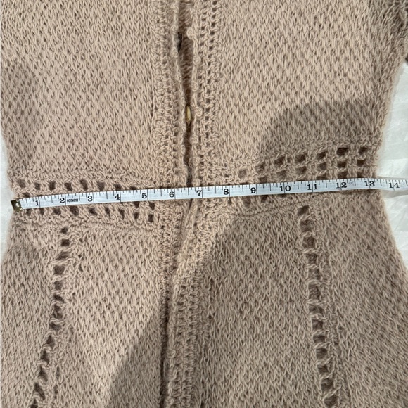 Beautiful crochet sweater - Picture 13 of 15